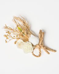 NATURAL-LOOK FLOWER PIN