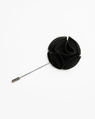 BLACK FLOWER PIN