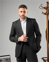 The Elio Black suit